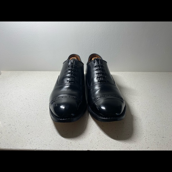 (SOLD)Allen Edmonds 5th Avenue Men's Captoe Oxford - Picture 4 of 8